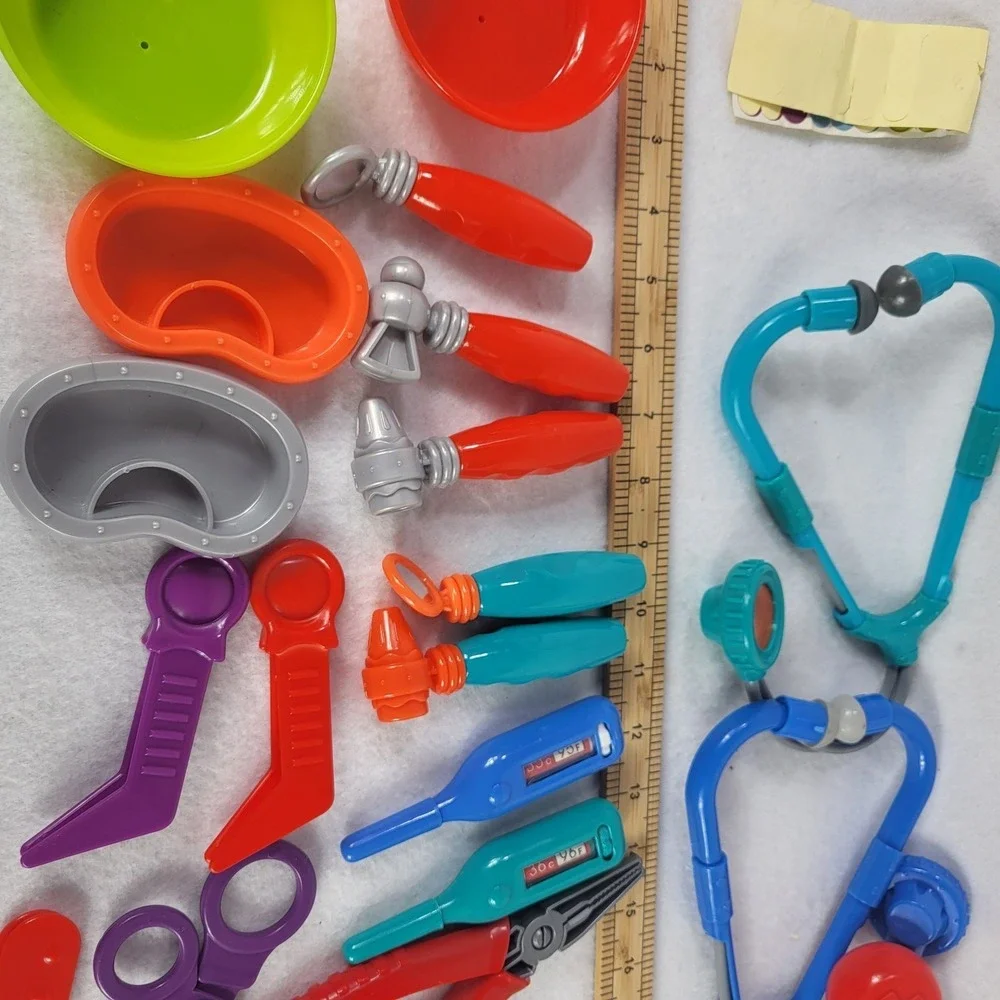 Veterinary Pretend Play Kit Pet Medical Doctor Set Toys Dog Imagination 20+ pcs
